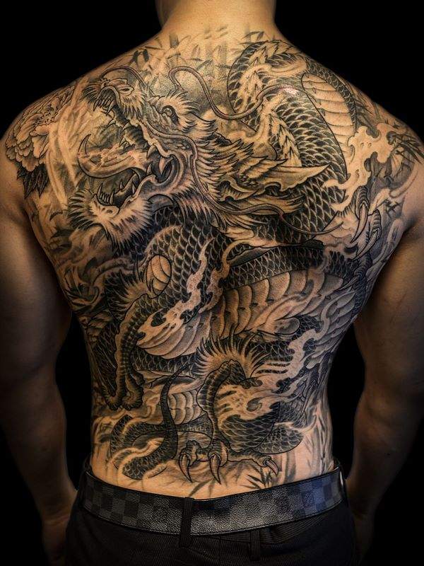 exceptional dragon tattoos on back design ideas for men