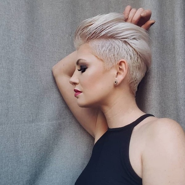 stakåndet afgår Regnjakke Short hairstyles 2019 – a choice for bold and self-confident women