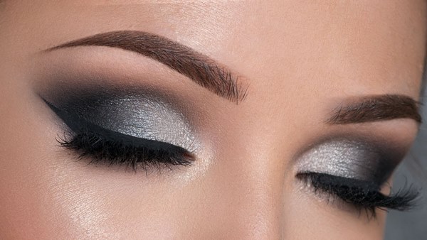 silver smokey eye prom makeup ideas