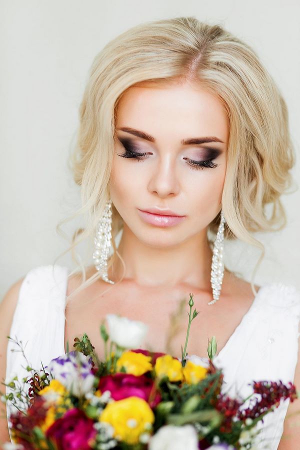 wedding makeup smokey eye nude lips