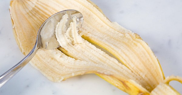 Banana peel home remedies for poison ivy rash