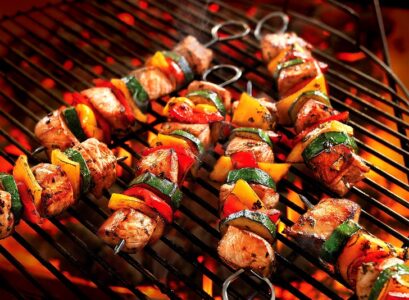 Kabob-recipes-picnic-food-ideas-grilled-skewers