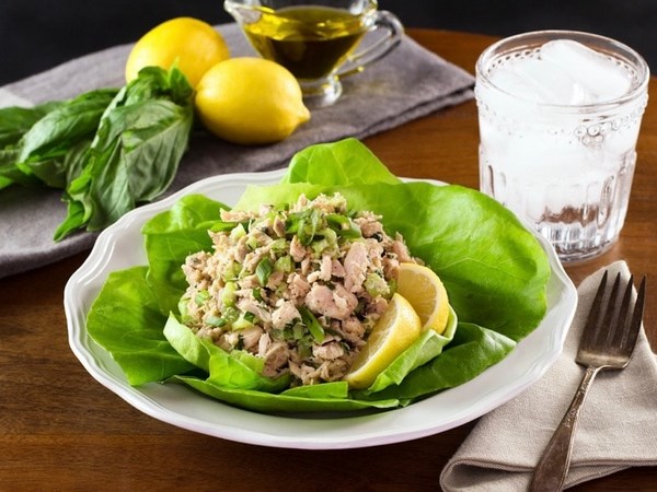 quick and easy recipes Mediterranean style Tuna Salad