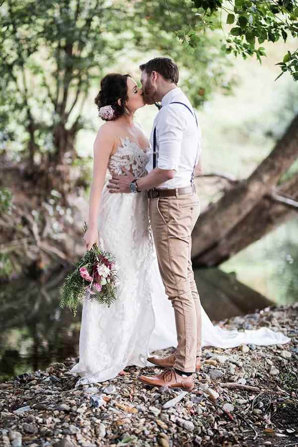 Rustic-Boho-wedding-ideas-for-bride-and-groom-decorating-and-menu