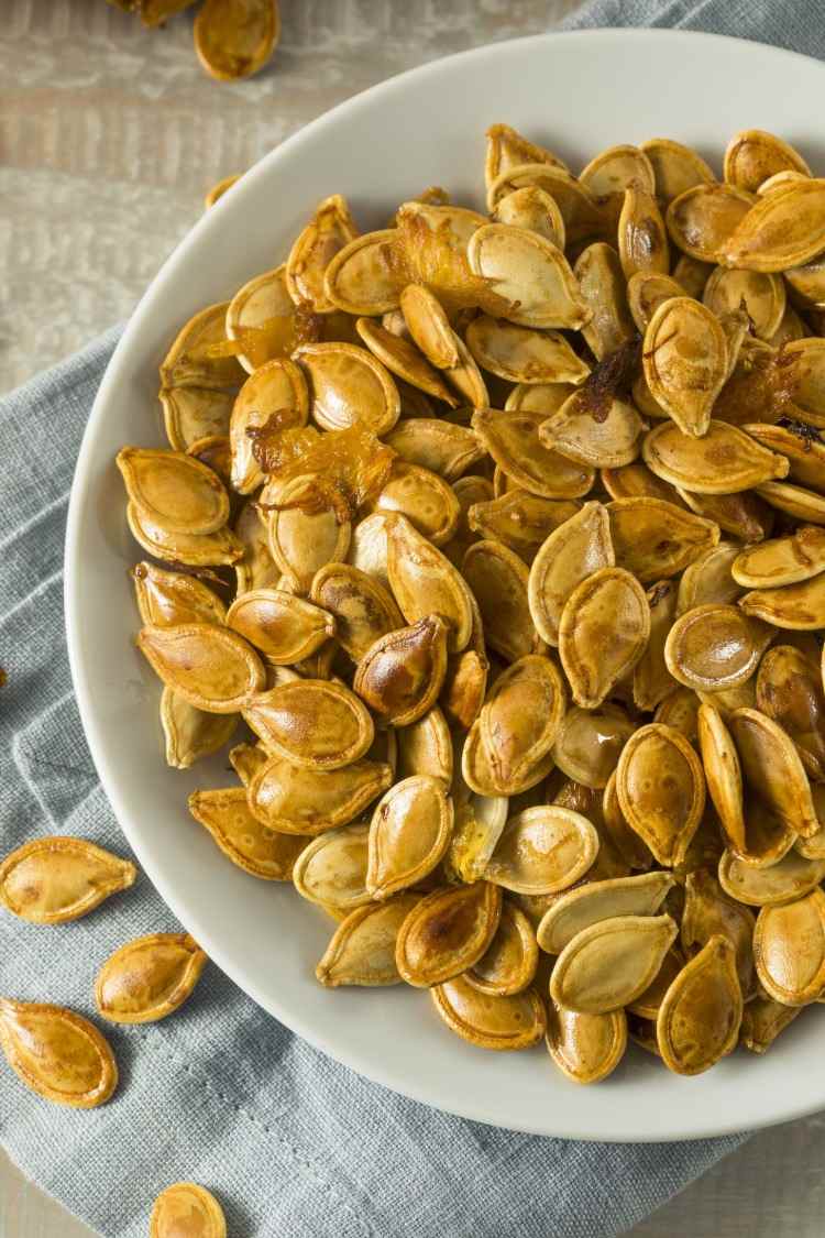 protein rich foods baked pumpkin seeds 