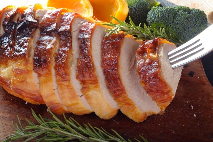 turkey meat contains protein and is suitable for muscle building