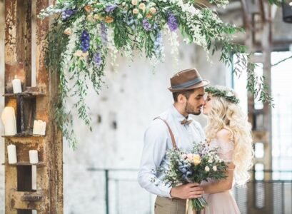 boho-chic-wedding-ideas-decoration-bridal-dress-hairstyle