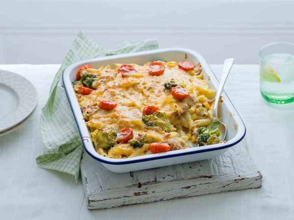 easy-lunch-and-dinner-ideas-Tuna-pasta-bake-recipe