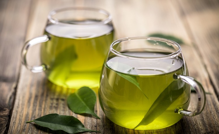 green tea contains polyphenols for healthy teeth 