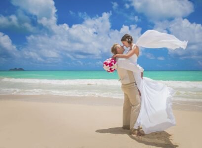 how-to-organize-beach-wedding-tips-and-decorating-ideas