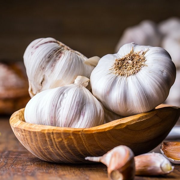 natural ingredients for toothache relief garlic