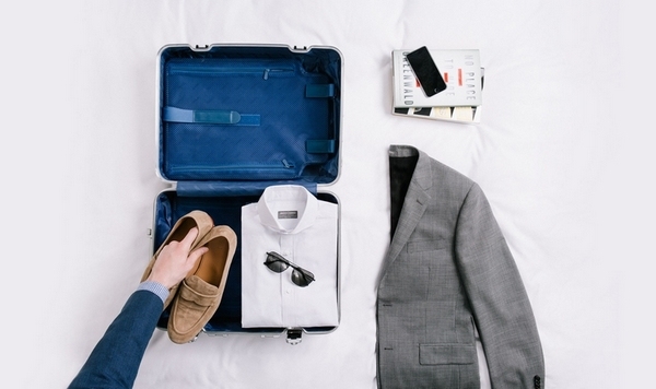 pack wrinkle free in suitcase suit shirt shoes 