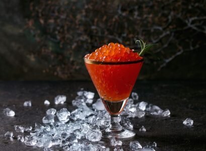 Red-caviar-varieties-and-how-to-recognize-and-choose-the-best-product