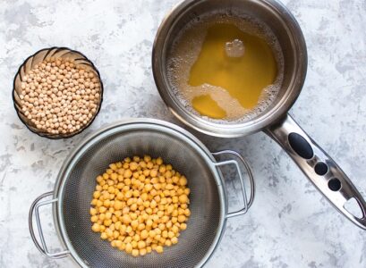 easy-healthy-and-delicious-vegan-desserts-recipes-with-aquafaba