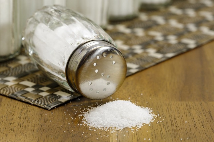 salt pros and cons healthy vs unhealthy food