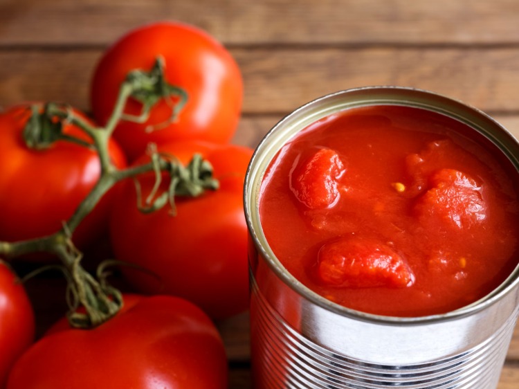 unhealthy food with sugar canned tomato sauce vs fresh tomatoes