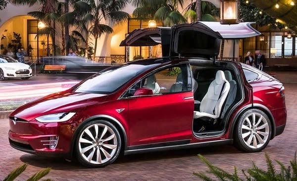 2019 Tesla Model X exterior design performance