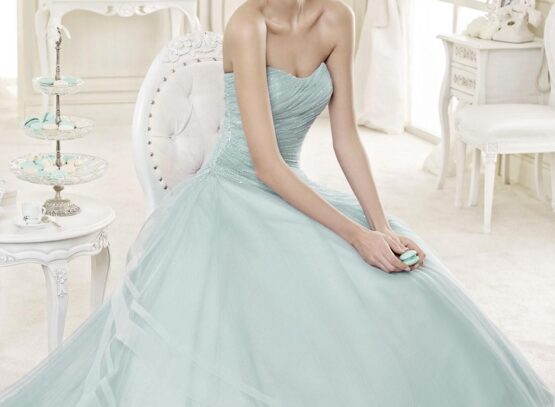 Feminine-and-tender-blue-wedding-dress-design-ideas