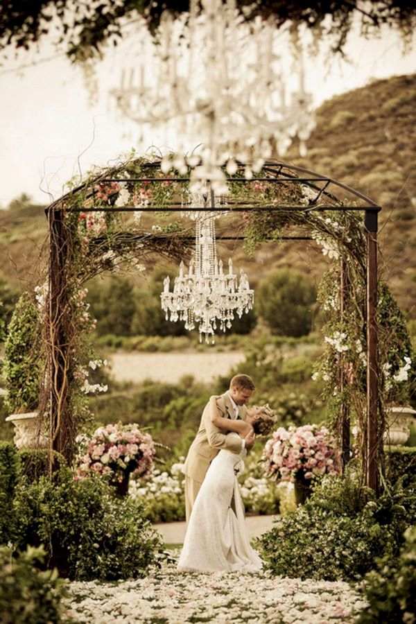 Outdoor shabby chic wedding decoration ideas crystal chandeliers