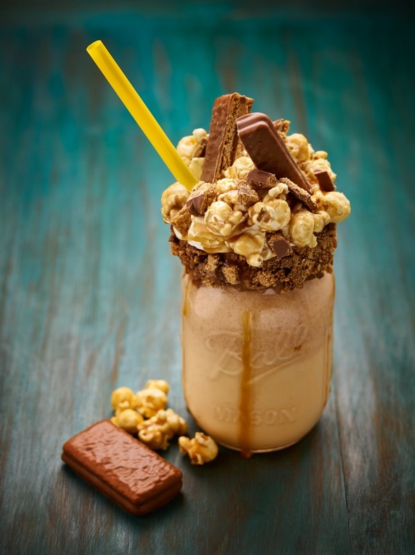 Salted caramel shake with popcorn and cookies