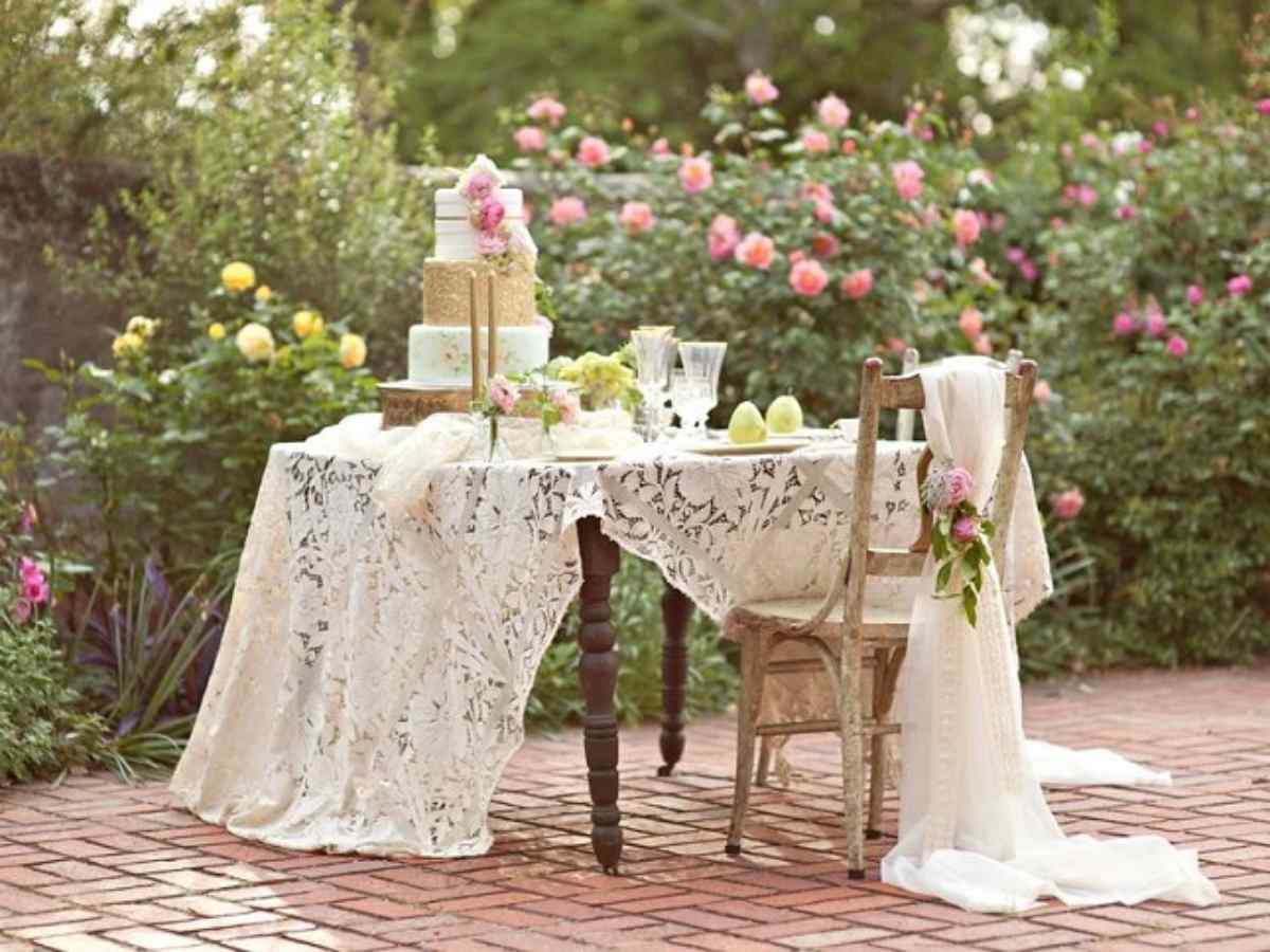 Details about   Lace Flower Ivory Burlap Shabby Chic Cottage Wedding Outdoor Table Centerpiece