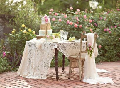 Shabby-chic-wedding-ideas-decoration-tips-bridal-dress