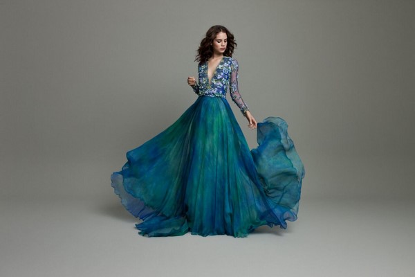 sea wave color wedding dress ideas in blue shades