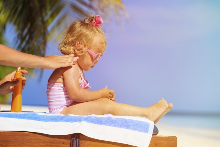 sun protection children sunscreen beach