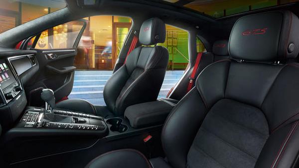 2019 Macan GTS interior front seats
