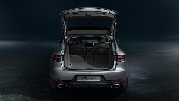 2019 Macan luggage compartment