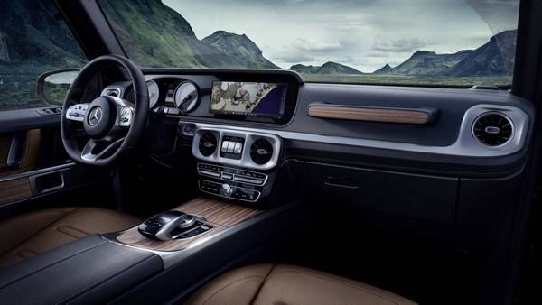 2019 mercedes benz g wagon interior dashboard touchscreen display