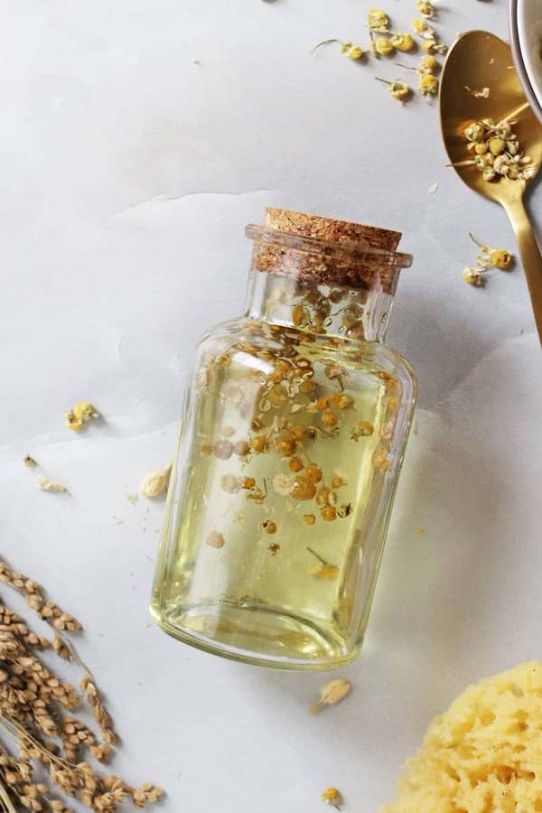 DIY aromatic bath oil skin care stress relief
