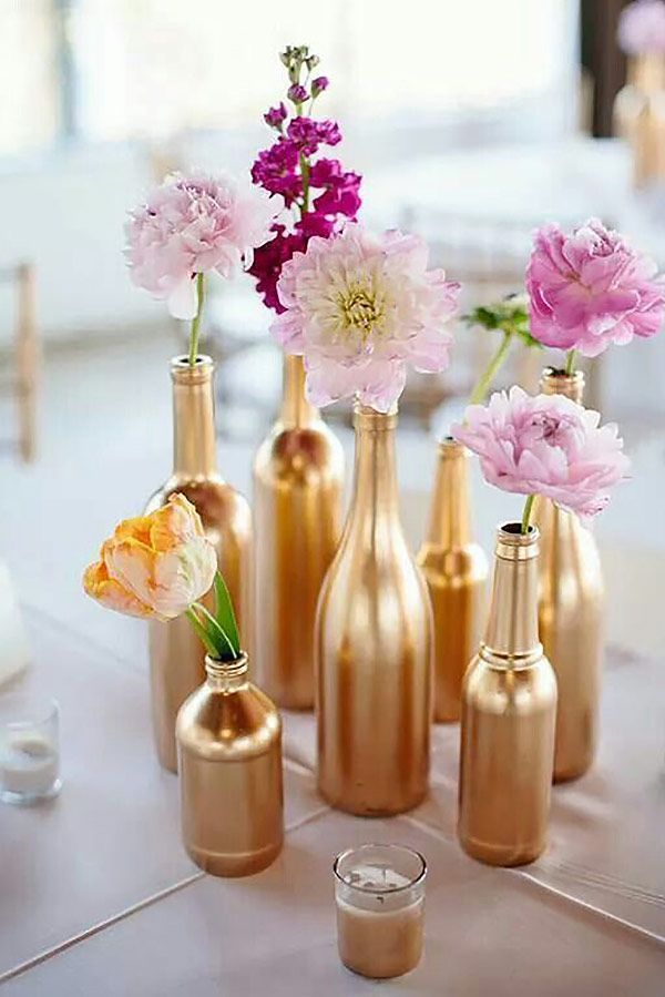 DIY wedding decoration bottles and flowers