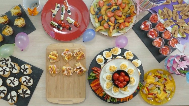 prepare savory or sweet finger food for kids party