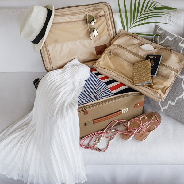 what to take on vacation tips to pack suitcase