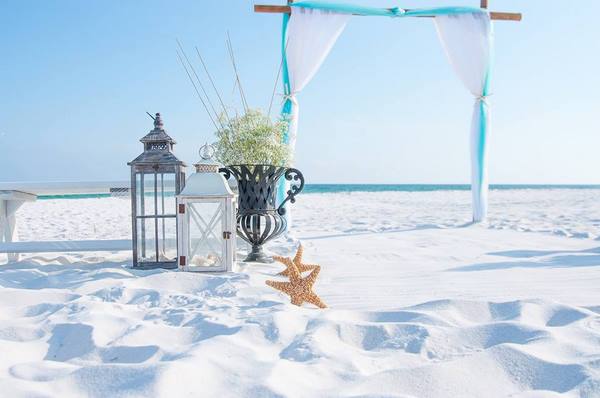 DIY beach wedding decoration ideas lanterns starfish
