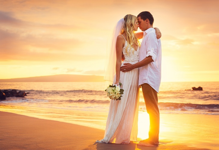 Beach wedding outlet brides