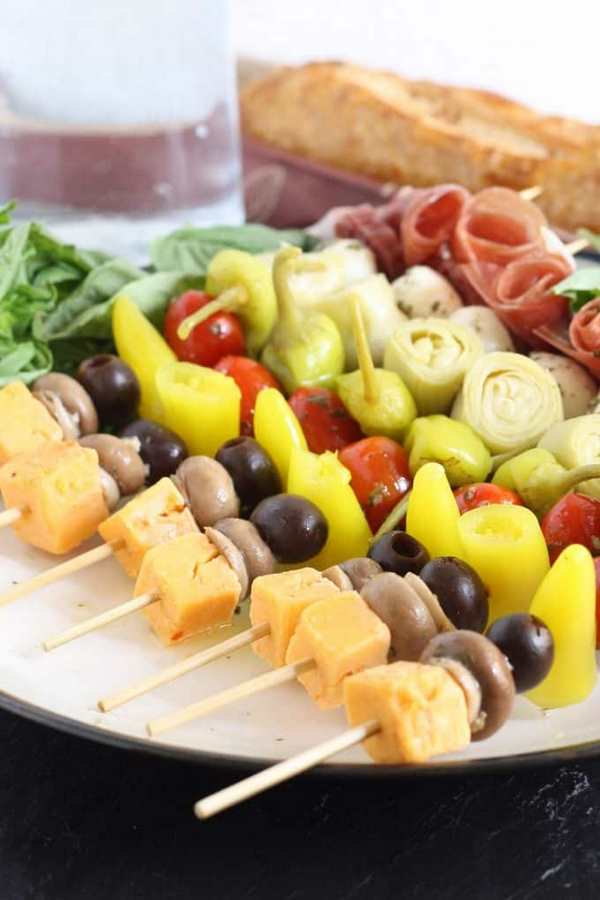 Pepperoncini-mushroom-and-artichoke-Italian-antipasto-skewers-recipes