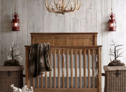 Rustic-baby-room-design-ideas-antler-chandelier-lantern-wall-sconces