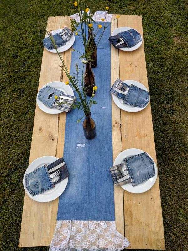 crafts to do with old jeans table runner and cutlery holders