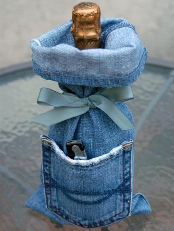 creative DIY gift ideas denim bottle wrap
