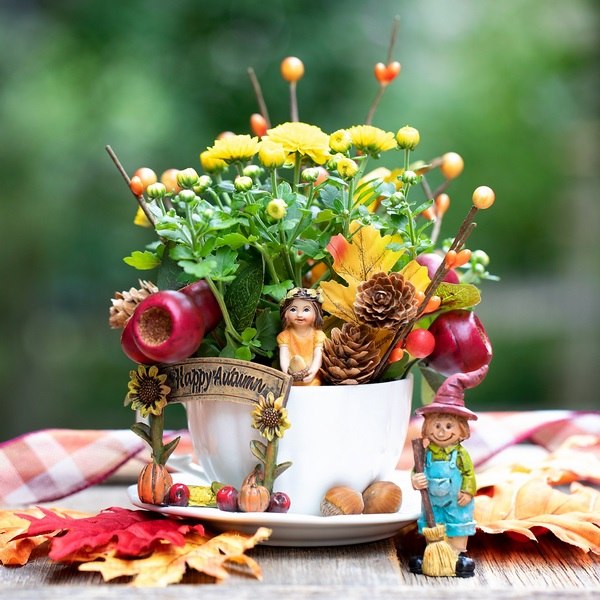 upcycle teacup ideas DIY fairy garden thanksgiving table decor