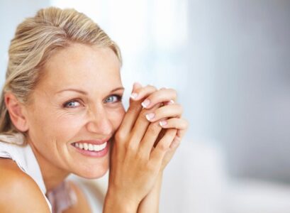 Aging-skin-care-tips-for-middle-aged-women