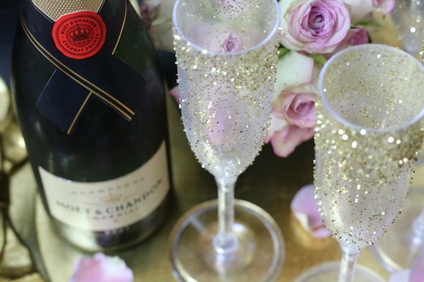 Glitter flutes wedding craft ideas bride and groom