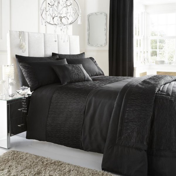 How to choose black bed sheets for your bedroom