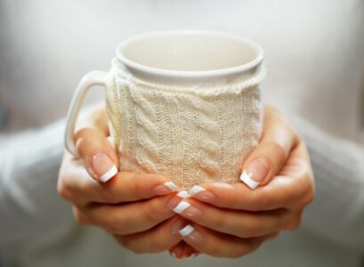 Proper-hand-skin-care-in-winter-tips