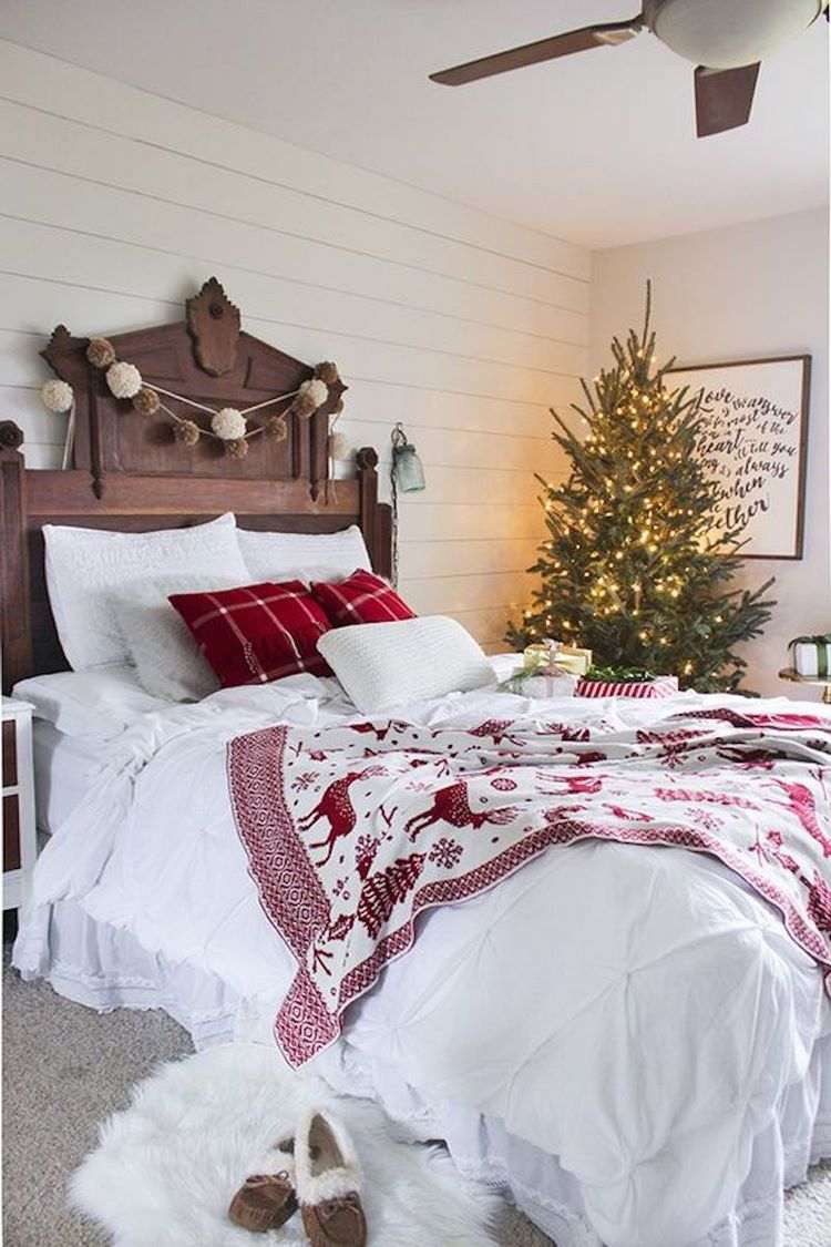 Christmas bedroom decorating ideas tree and bedding set