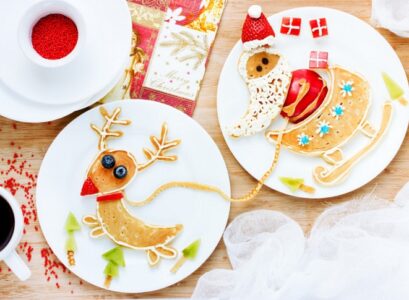 Christmas-breakfast-ideas-for-kids-Santa-and-reindeer-pancakes