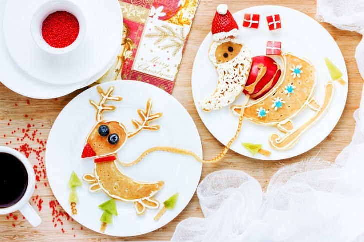 Santa and reindeer pancakes Christmas breakfast ideas for kids 
