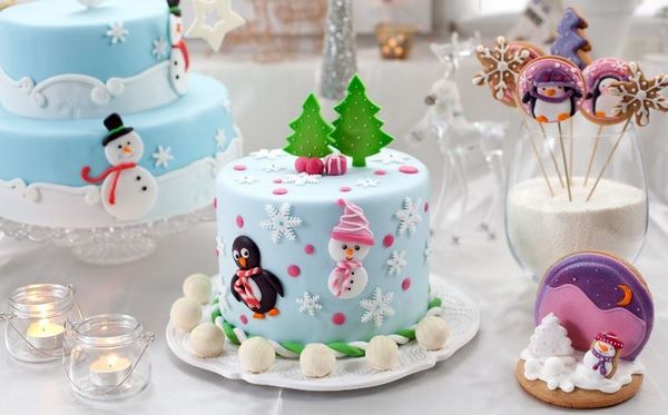 Christmas cakes and sweets kids party ideas